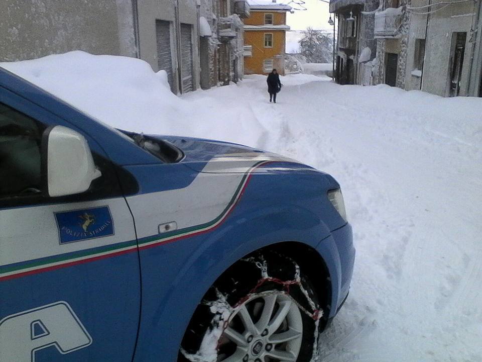 polizia stradale fonni neve3