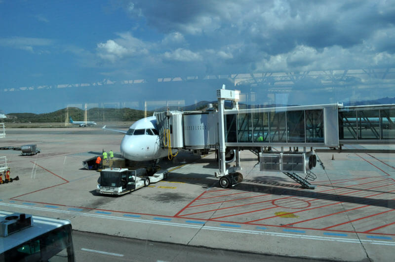 Week end di rientri: aeroporti sardi predispongono campagna informativa