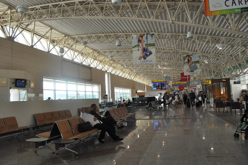 Aeroporto Olbia. Basta isolamento: dal 2017 collegamenti invernali con capitali europee
