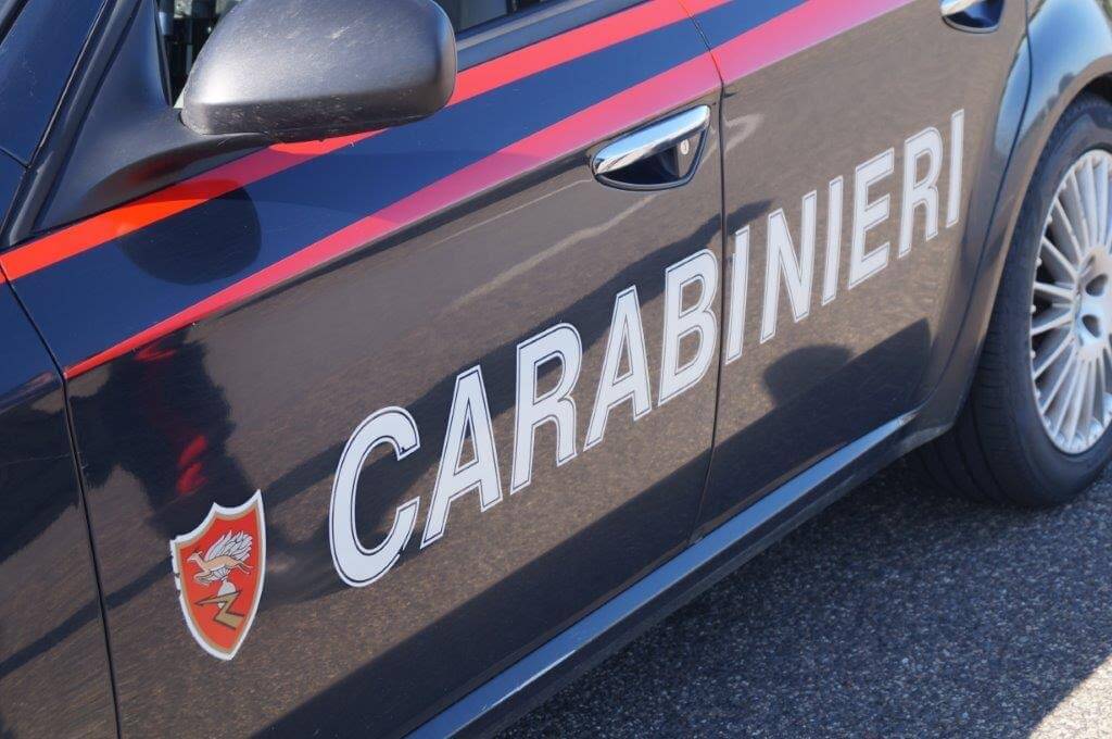 Spacciava per le vie del centro: arrestato dai Carabinieri