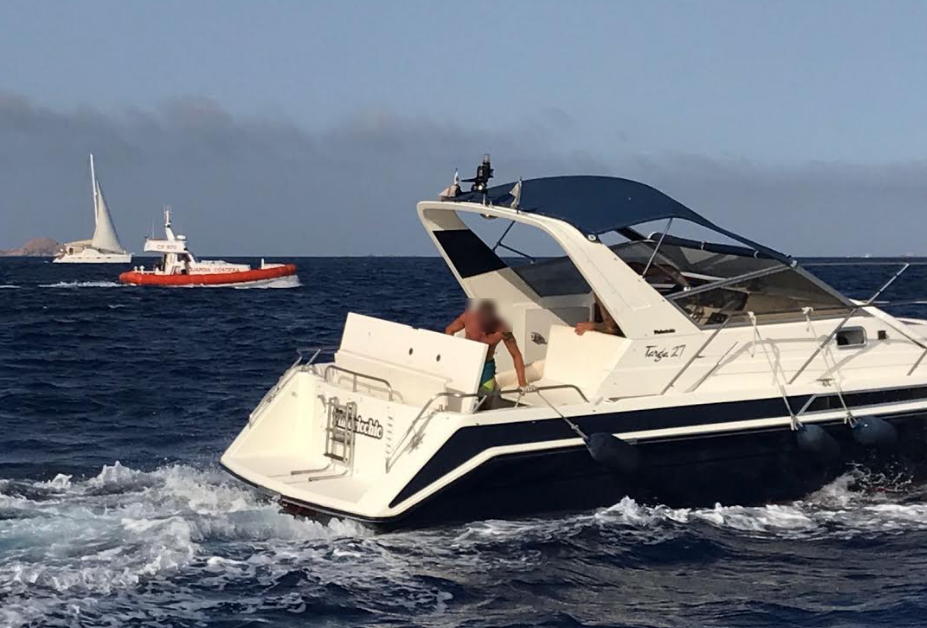 Barca in avaria tra Spargi e Budelli: 7 persone salvate