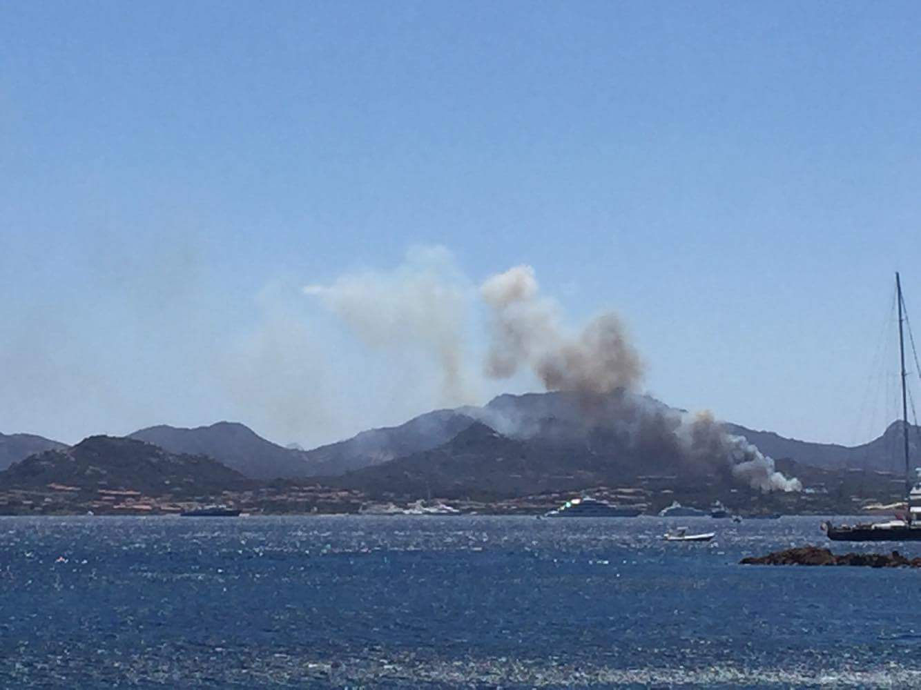 Olbia: incendio vicino Porto Rotondo