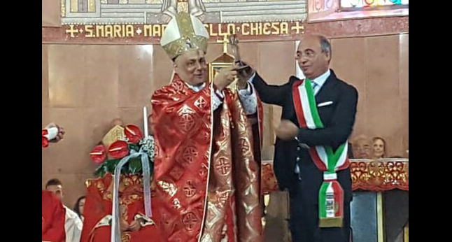 Buddusò premia l'arcivescovo Gian Franco Saba