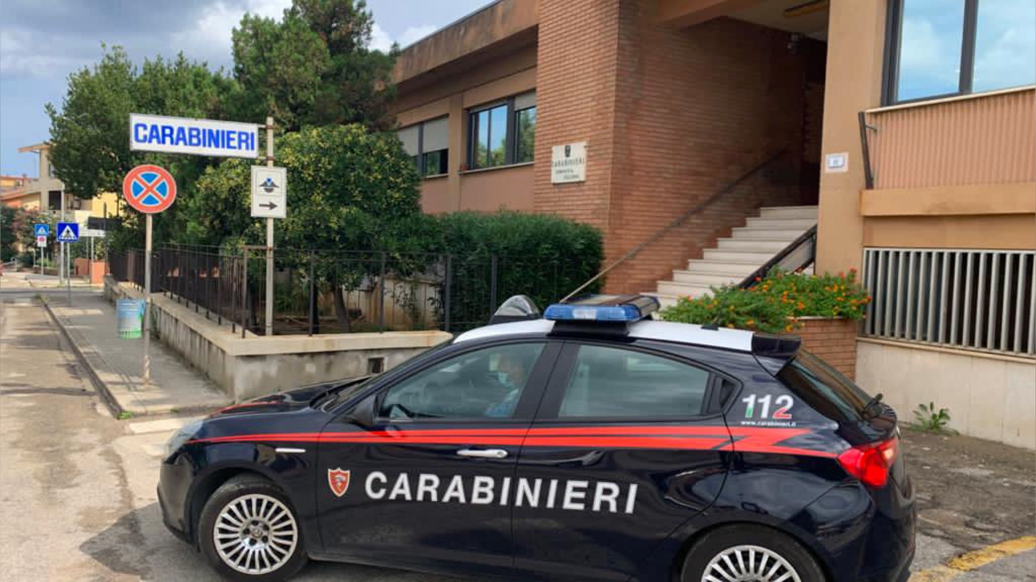 Nord Sardegna, scippa un anziano: arrestata