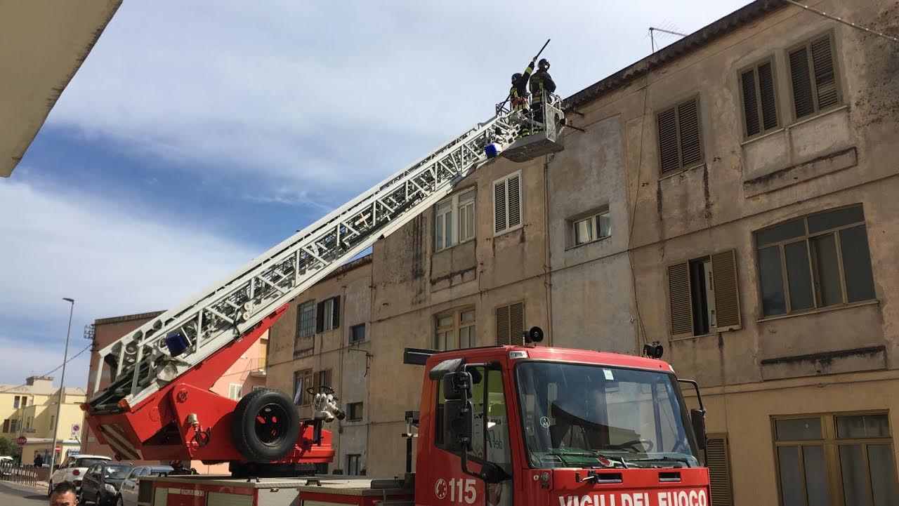 vigili del fuoco case popolari via leonardo da vinci