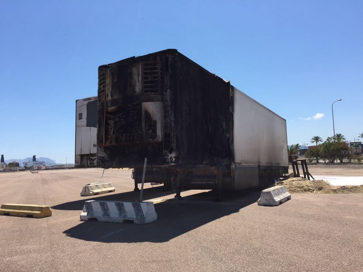 tir olbia molo bonaria carne putreffatta 02