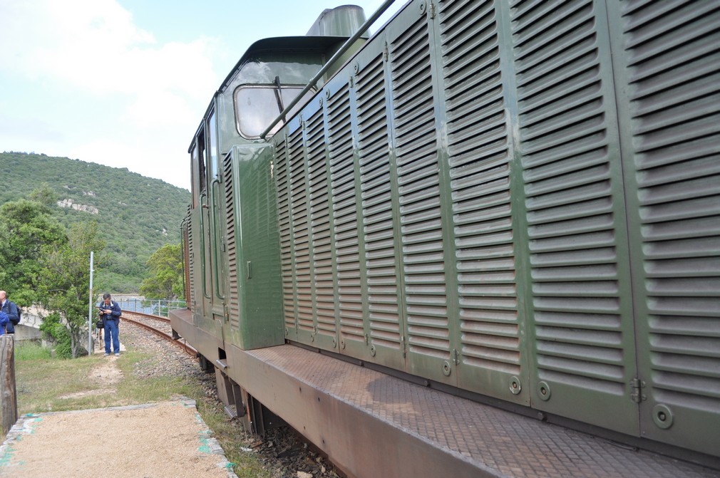 educational trenino verde diga liscia lago arzachena stazione ferrovia arst palau095