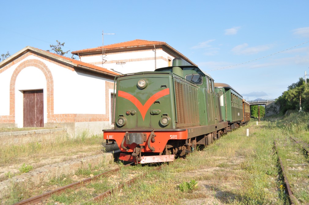 educational trenino verde diga liscia lago arzachena stazione ferrovia arst palau124