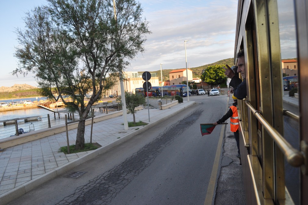 educational trenino verde diga liscia lago arzachena stazione ferrovia arst palau137