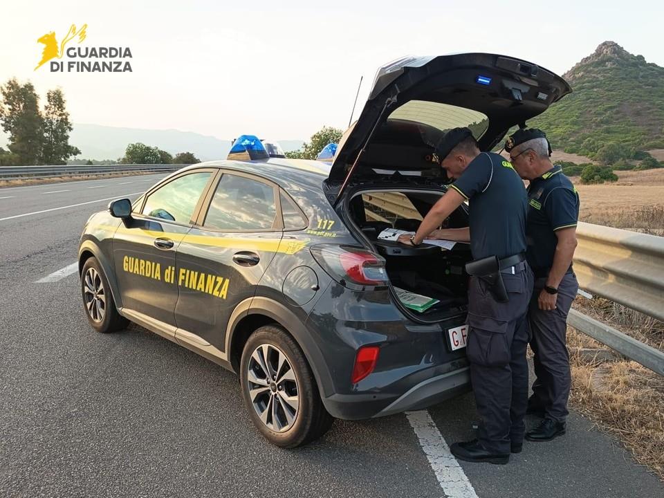 Chi chiama i soccorsi senza motivo paga: le nuove regole della Guardia di Finanza