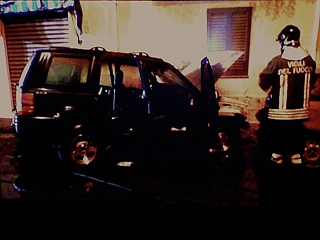 Attentato notturno, in fiamme l'auto di Giuseppe Pittorru.