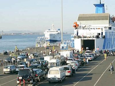 Calo del 30 per cento sul traffico passeggeri al porto di Olbia.