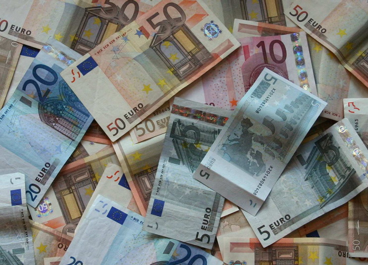 3mila euro in banconote false: denunciati