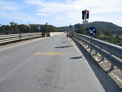 Proteste per la chiusura del ponte Padrongianus