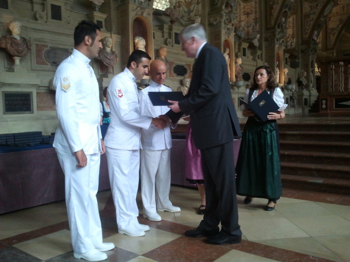 Monaco di Baviera: onorificenze ai militari della Capitaneria di Porto di Olbia per il soccorso in mare di quattro tedeschi