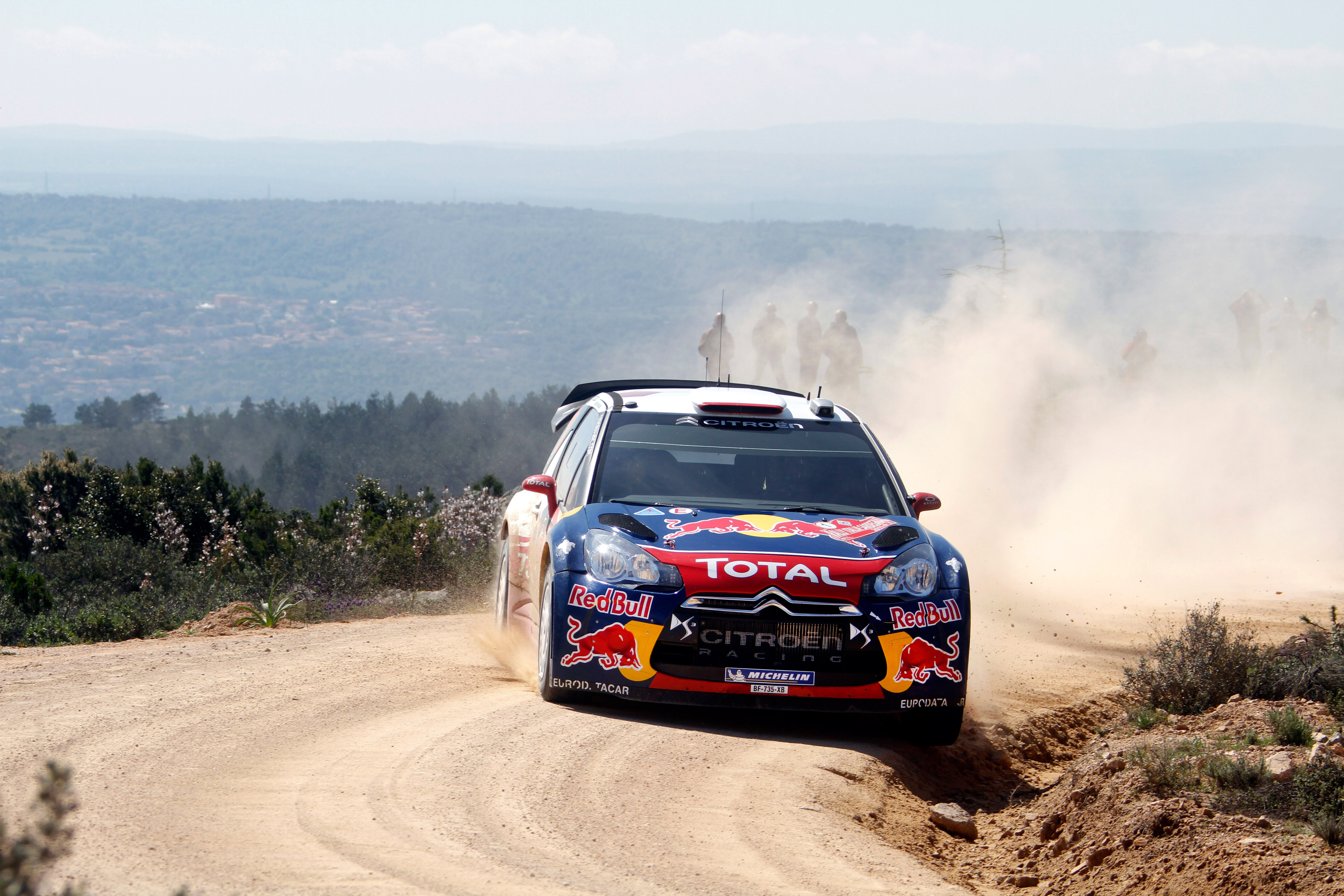 News Rally mondiale: Loeb in testa