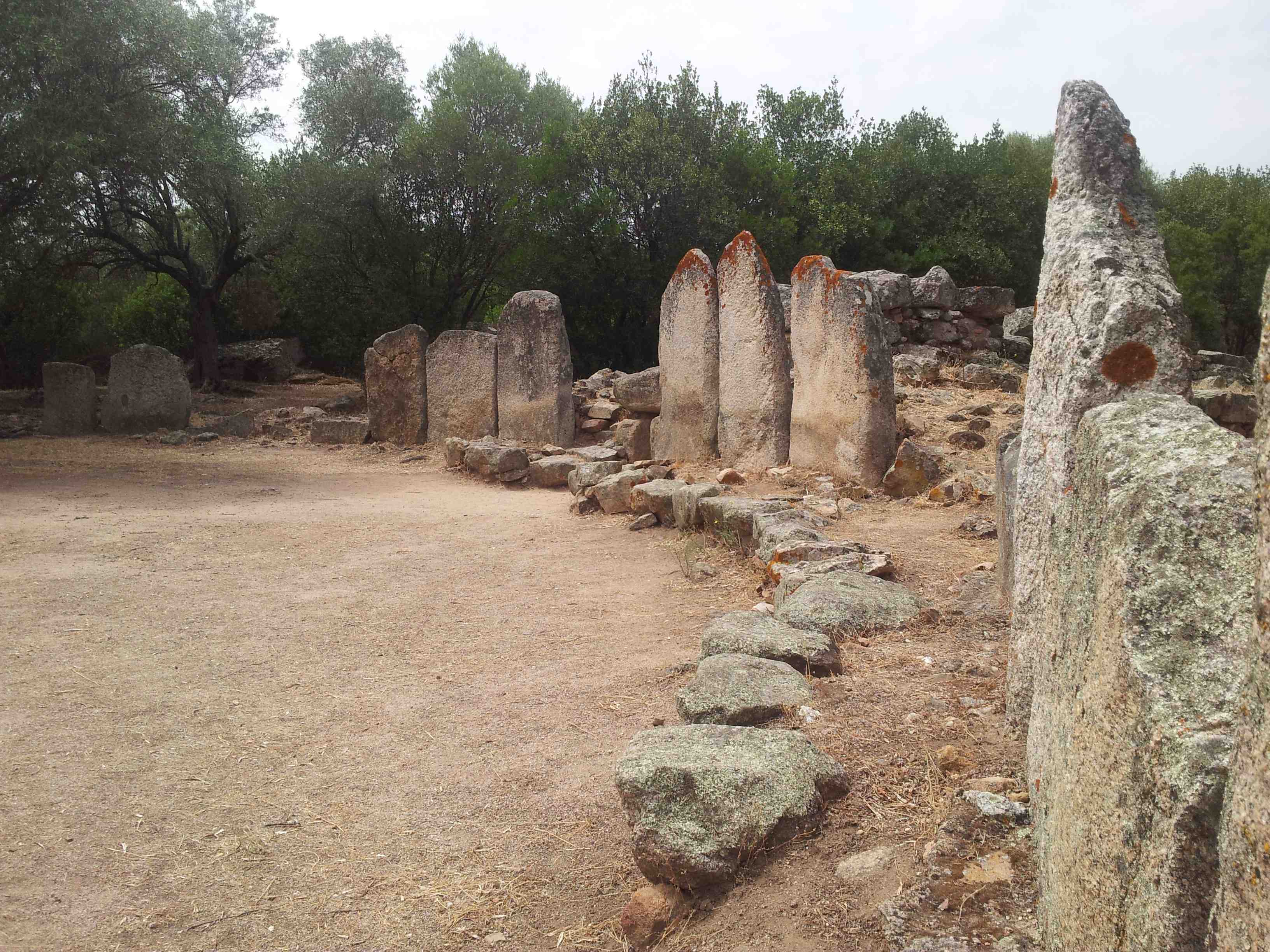 Gallura, vita facile per i profanatori: danneggiati siti storici importantissimi