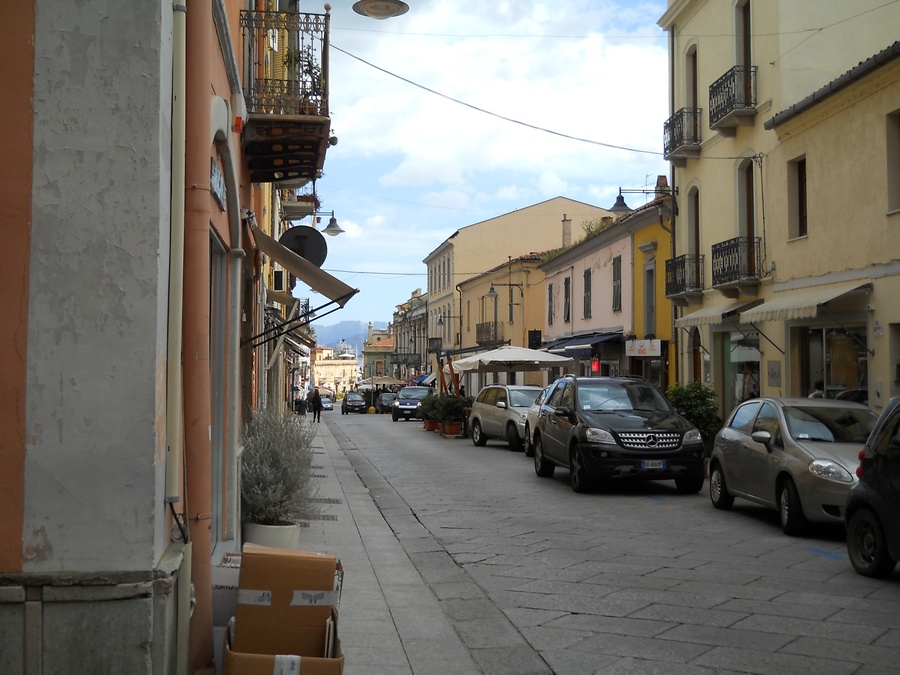 Olbia, la chiusura di Ciccisport in via Regina Elena conferma la situazione del Centro Storico