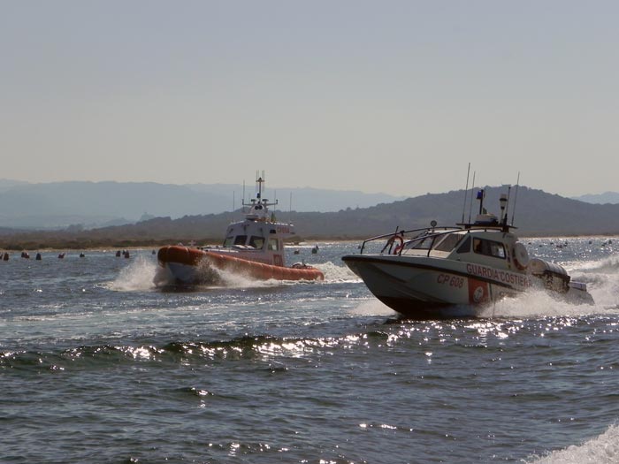 Olbia, simulato aereo caduto in mare: esercitazione della Guardia Costiera