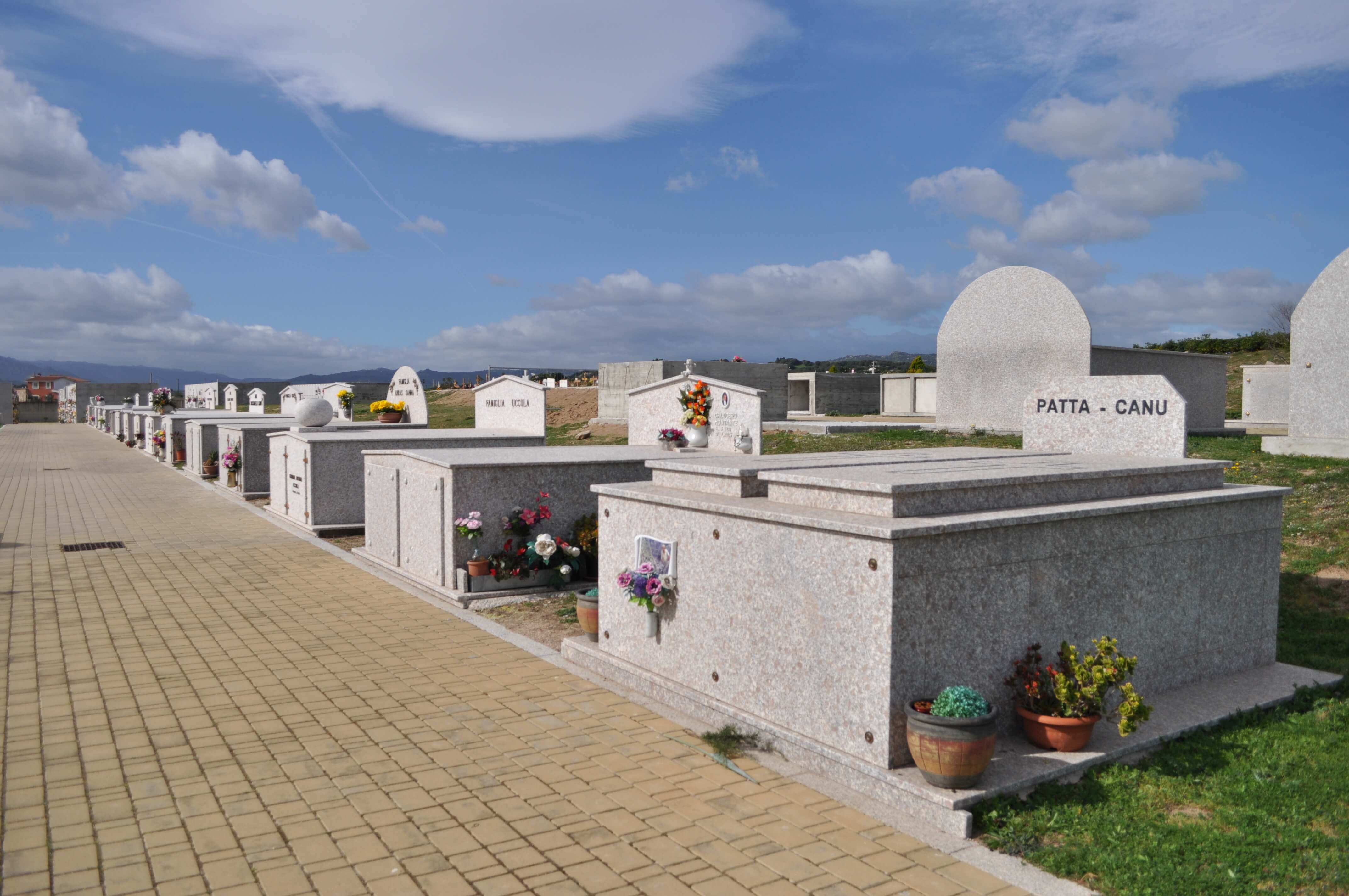Olbia: Nizzi riapre i cimiteri