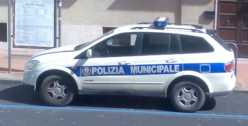 Vandali in piazza: riconosciuti grazie alle telecamere