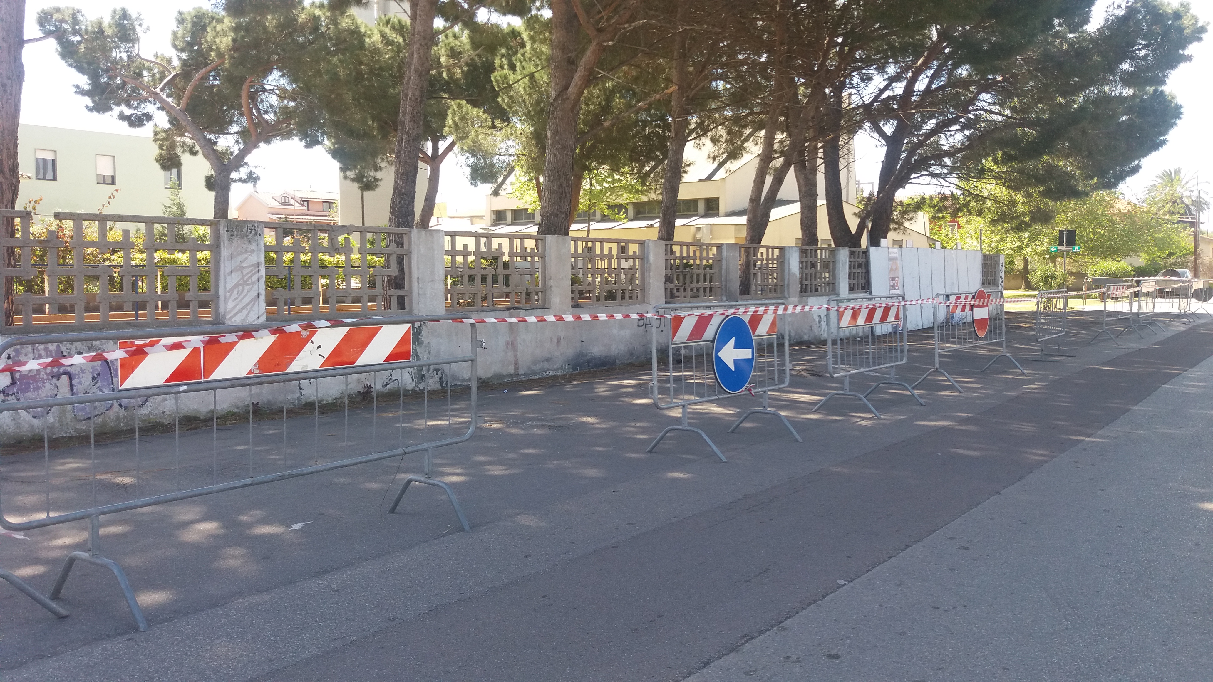 Olbia, un’odissea chiamata via Alessandro Manzoni: transennata la strada