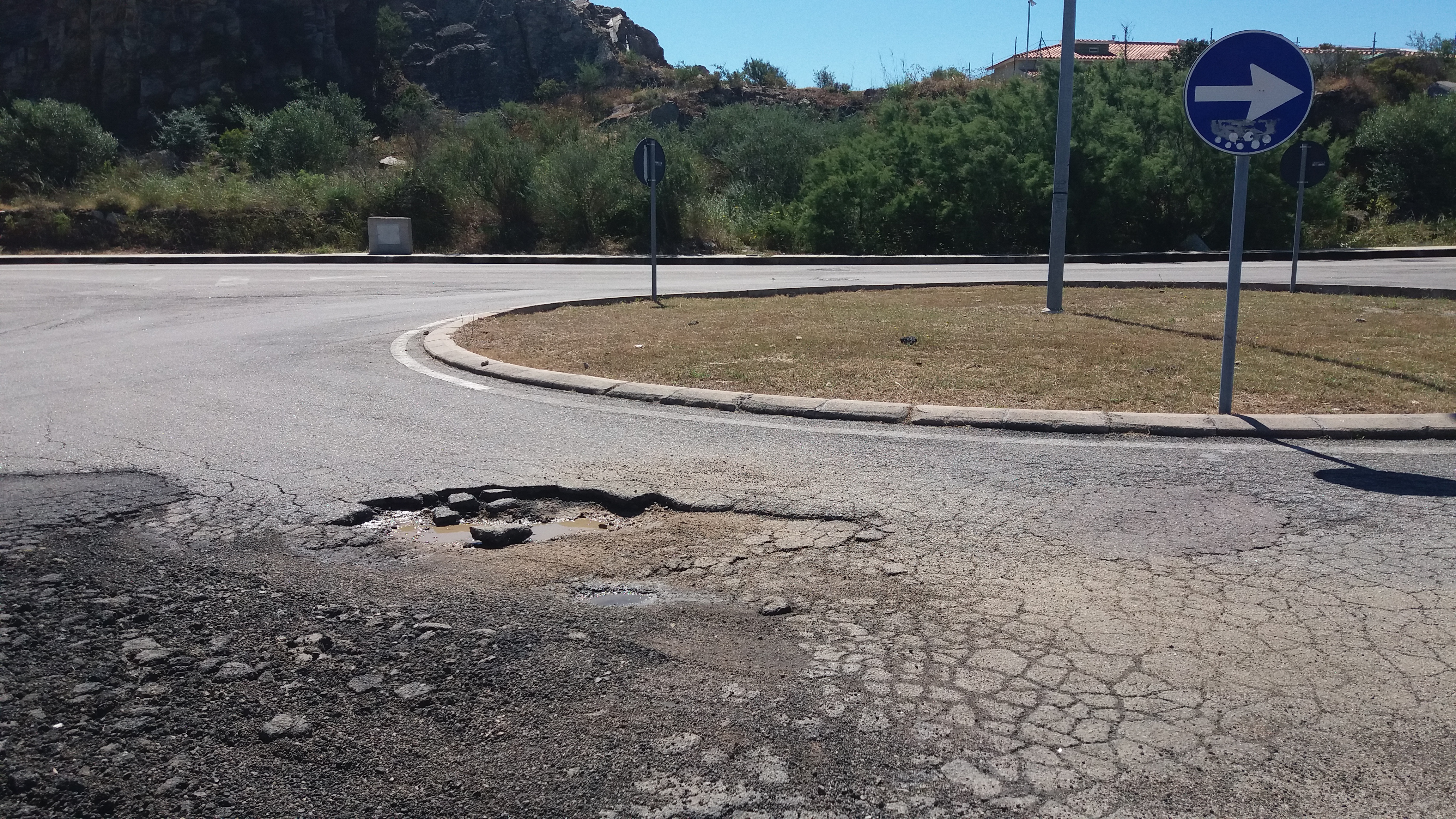 Olbia: una rotatoria bella da far perdere le 