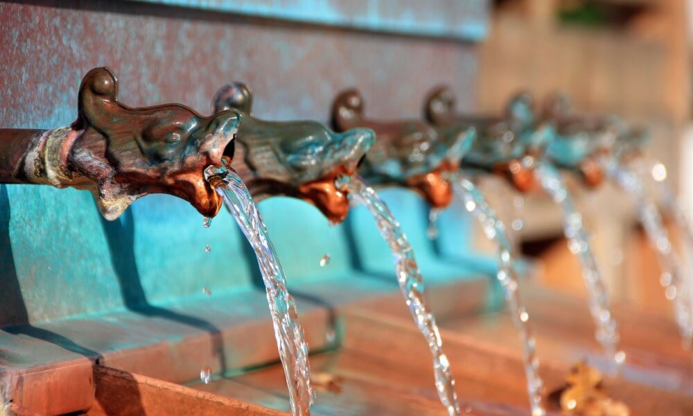 Grossa perdita a Baja Sardinia: sospesa erogazione acqua