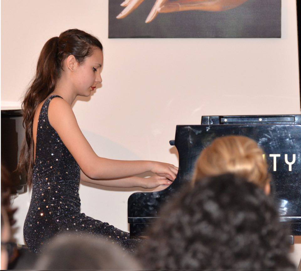 Talenti Olbiesi. Julia Pusceddu e Sara Farina, brillanti promesse del pianoforte