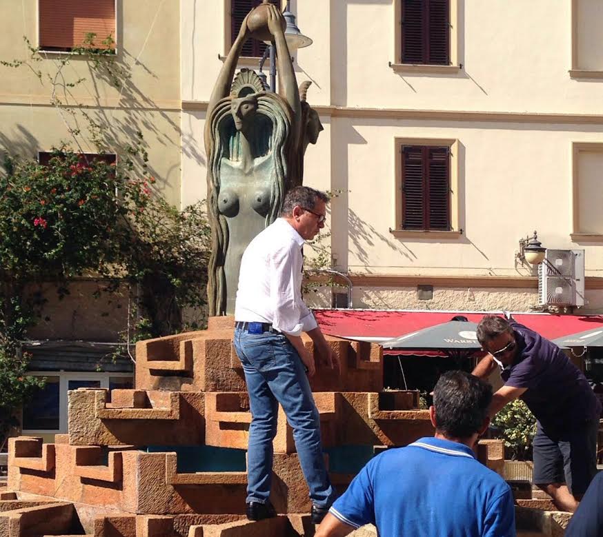 Olbia, Piazza Matteotti: sopralluogo del sindaco per la fontana