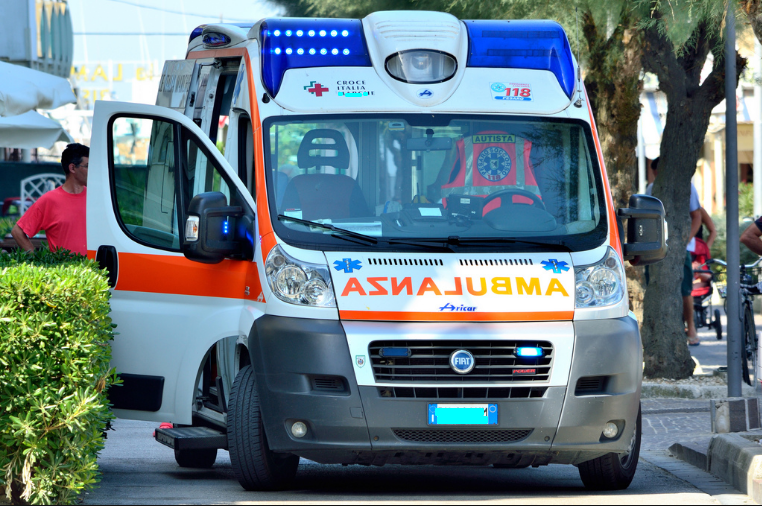 Incidente all'Ardia: cavaliere cade e batte la testa