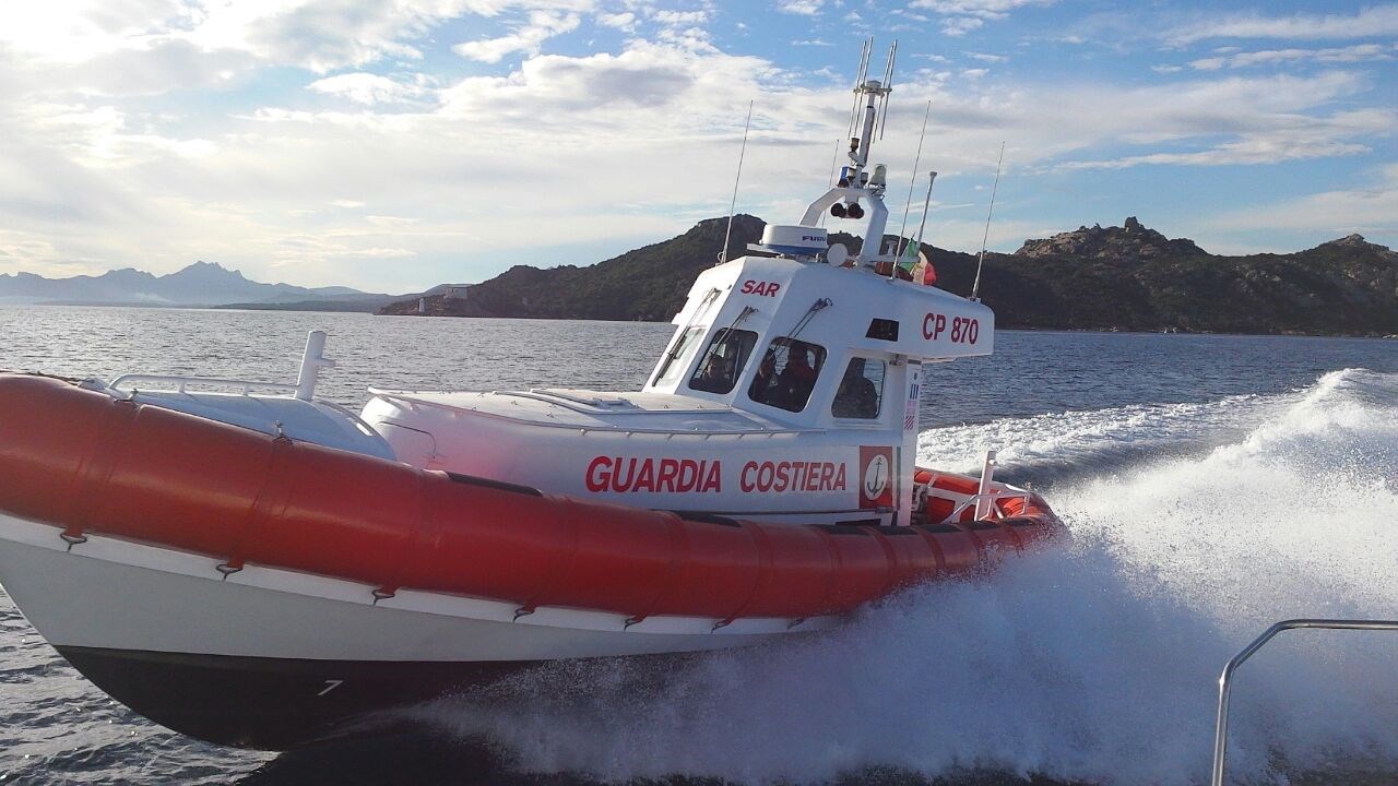 Traghetto Moby verso Sardegna: passeggero disperso in mare