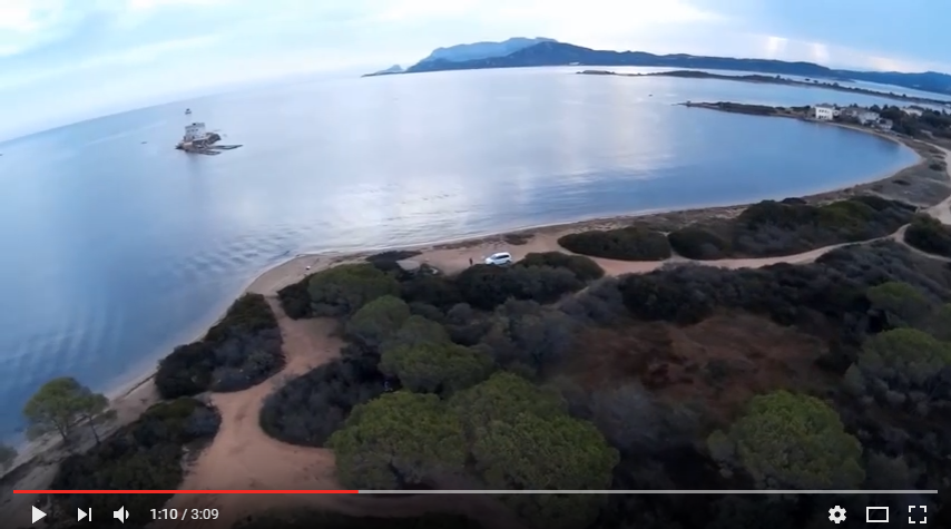 ** VIDEO ** Visto dal drone: ecco il faro e il Lido del Sole