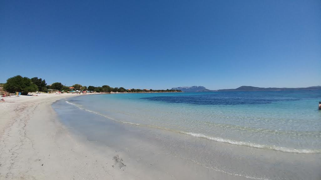 Sardegna, spiagge aperte SOLO per pescare