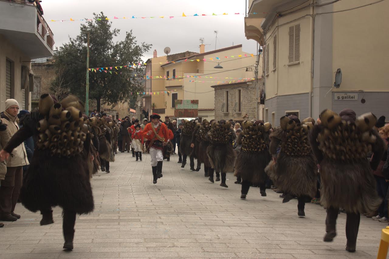 Olbia. Festival del Mirto: oggi i Mamuthones e il Gruppo Folk di Olbia
