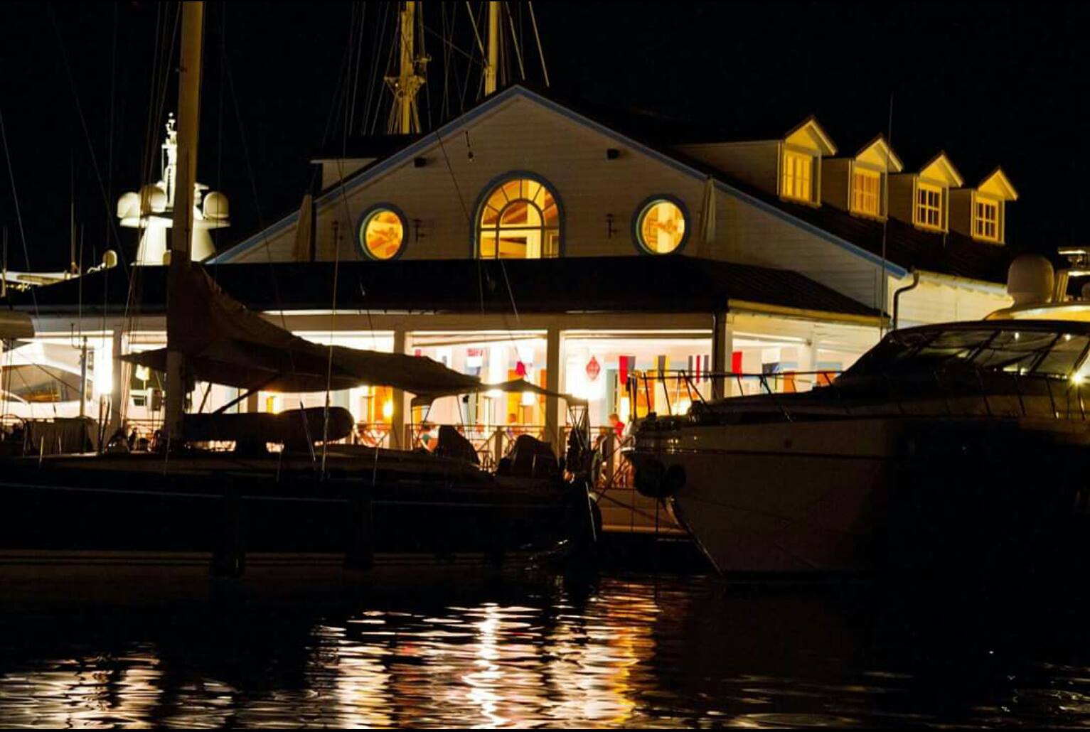 Allo Yacht Club di Porto Rotondo si naviga nella storia