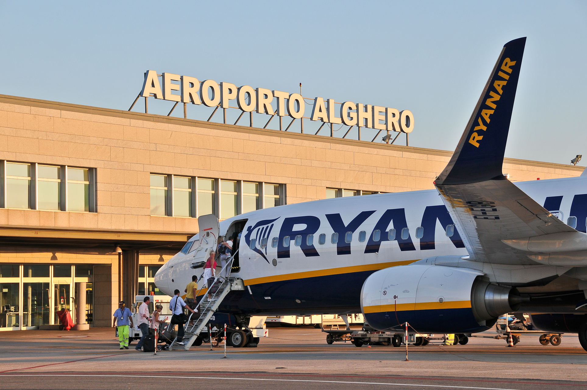 Ryanair smentisce Pili: la base di Alghero non chiude
