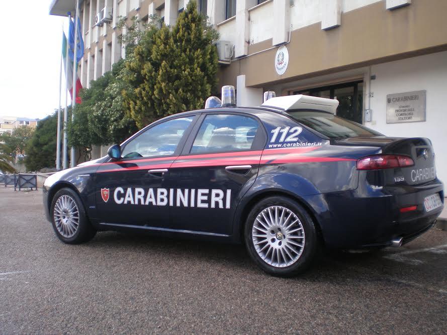 Carabinieri sventano suicidio: operaio salvo