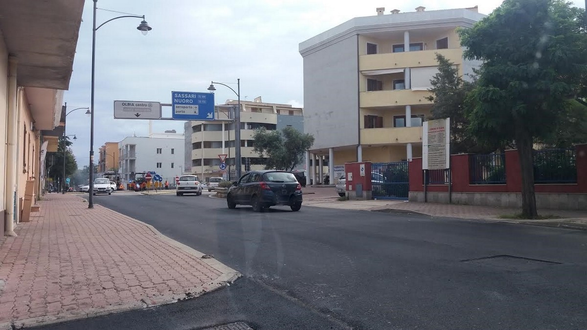 Olbia: riasfaltata via Vittorio Veneto