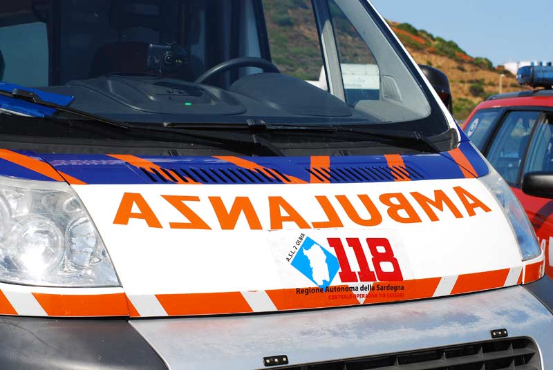 ** FLASH ** Olbia, incidente sopraelevata sud: moto urta camion
