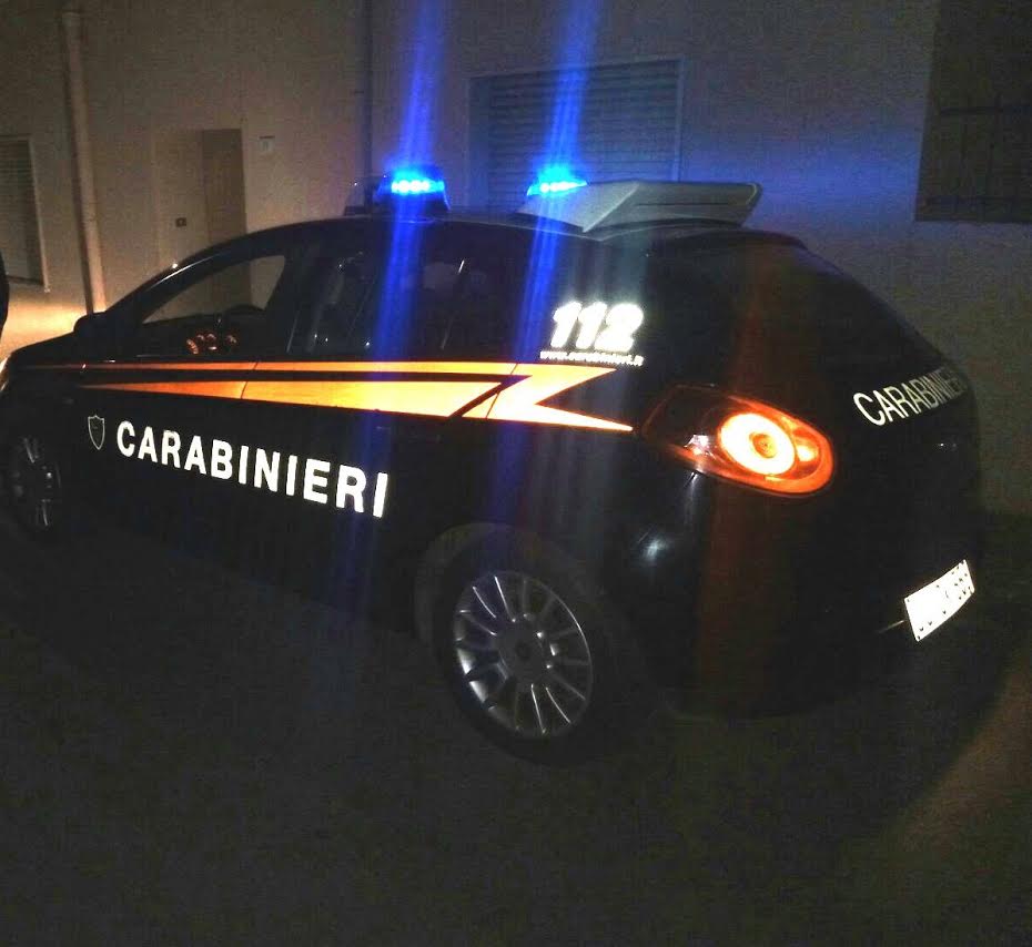 Olbia, disturba clienti e aggredisce carabinieri: arrestato olbiese
