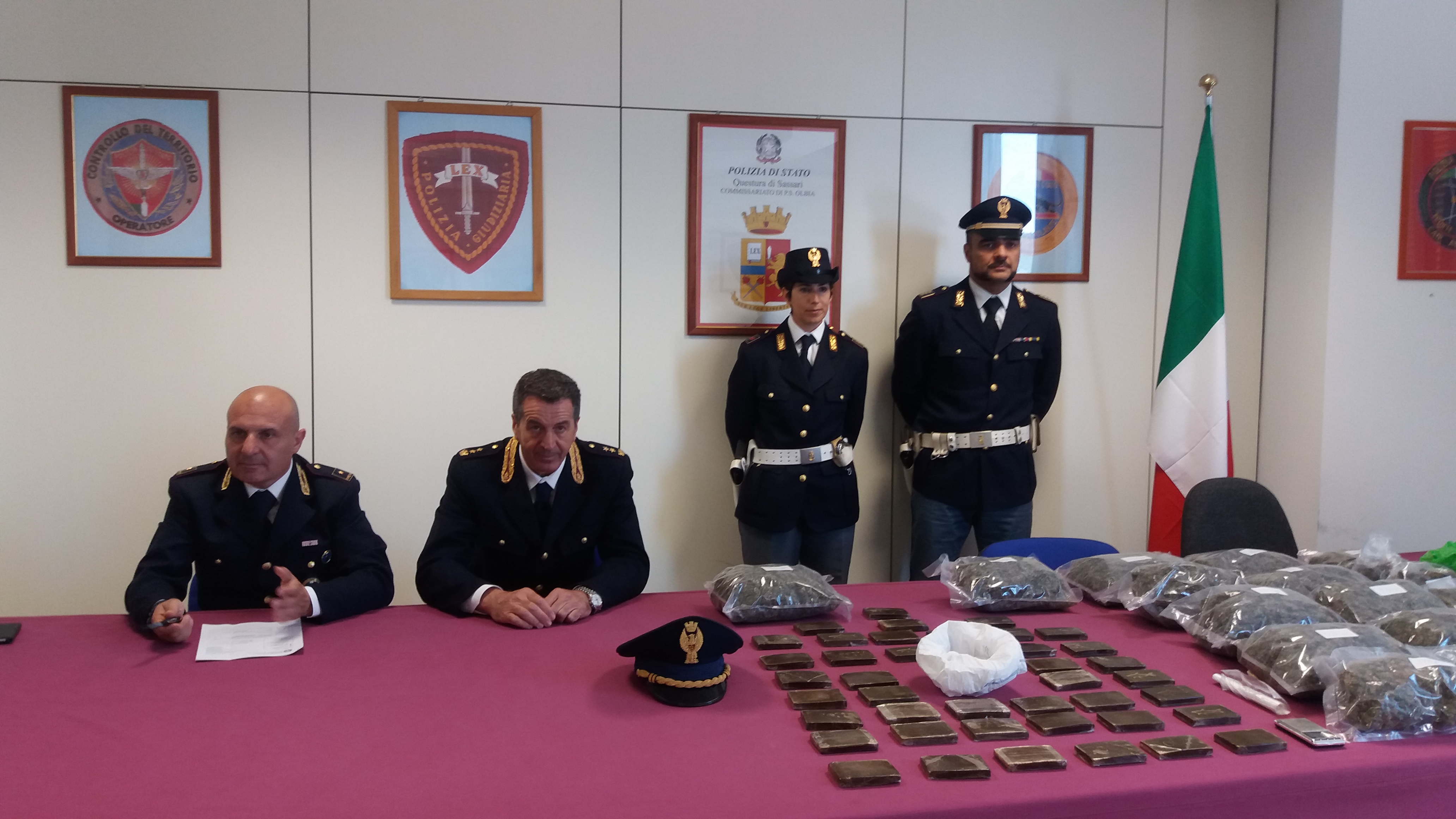 Olbia, sequestrati 12 kg di droga in un garage: arrestato olbiese