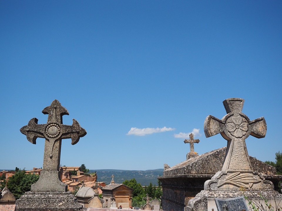Sardegna, ampliamento e costruzione cimiteri: arrivano 9 milioni di euro