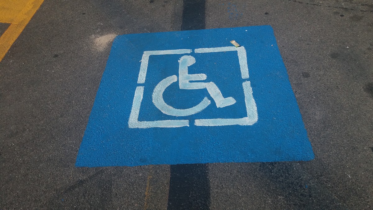 Olbia, mobilità (in)accessibile: non esistono taxi per disabili