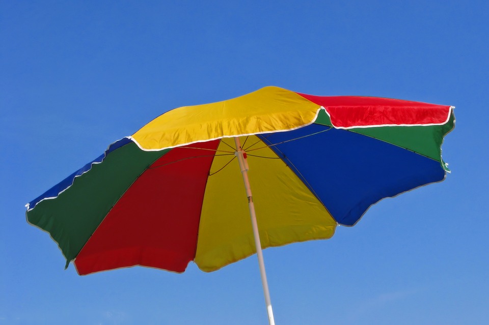 Ombrelloni segnaposto in spiaggia? Scatta il maxi sequestro