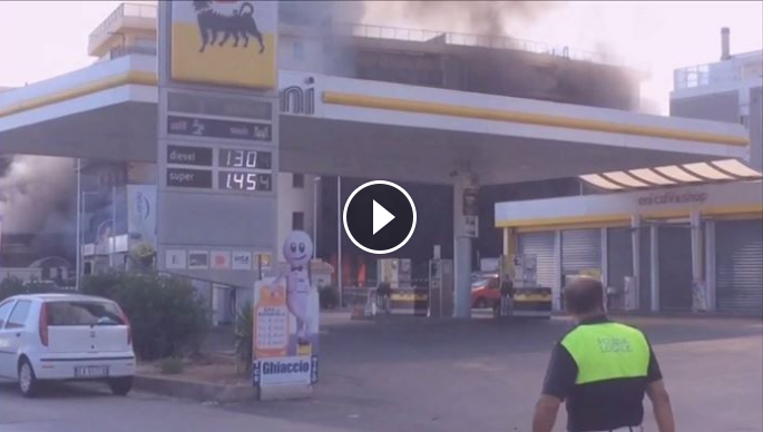 Incendio al Risparmio Casa: il **VIDEO**