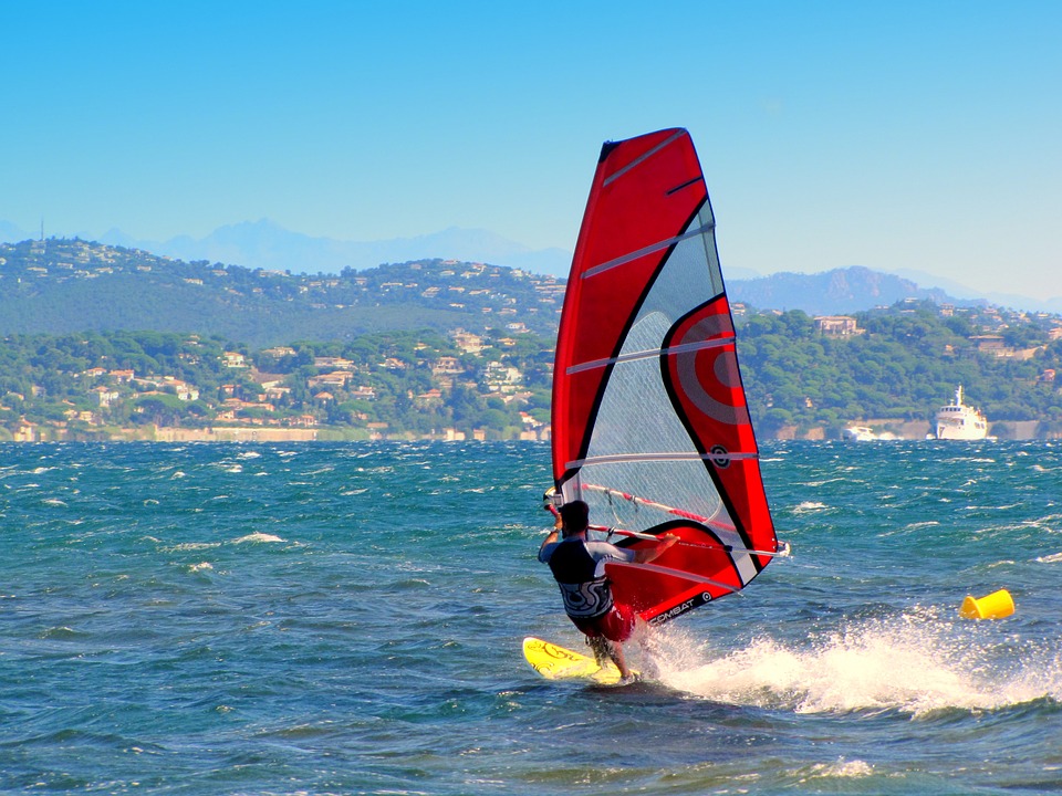 Windsurf: partiti i campionati nazionali in Sardegna
