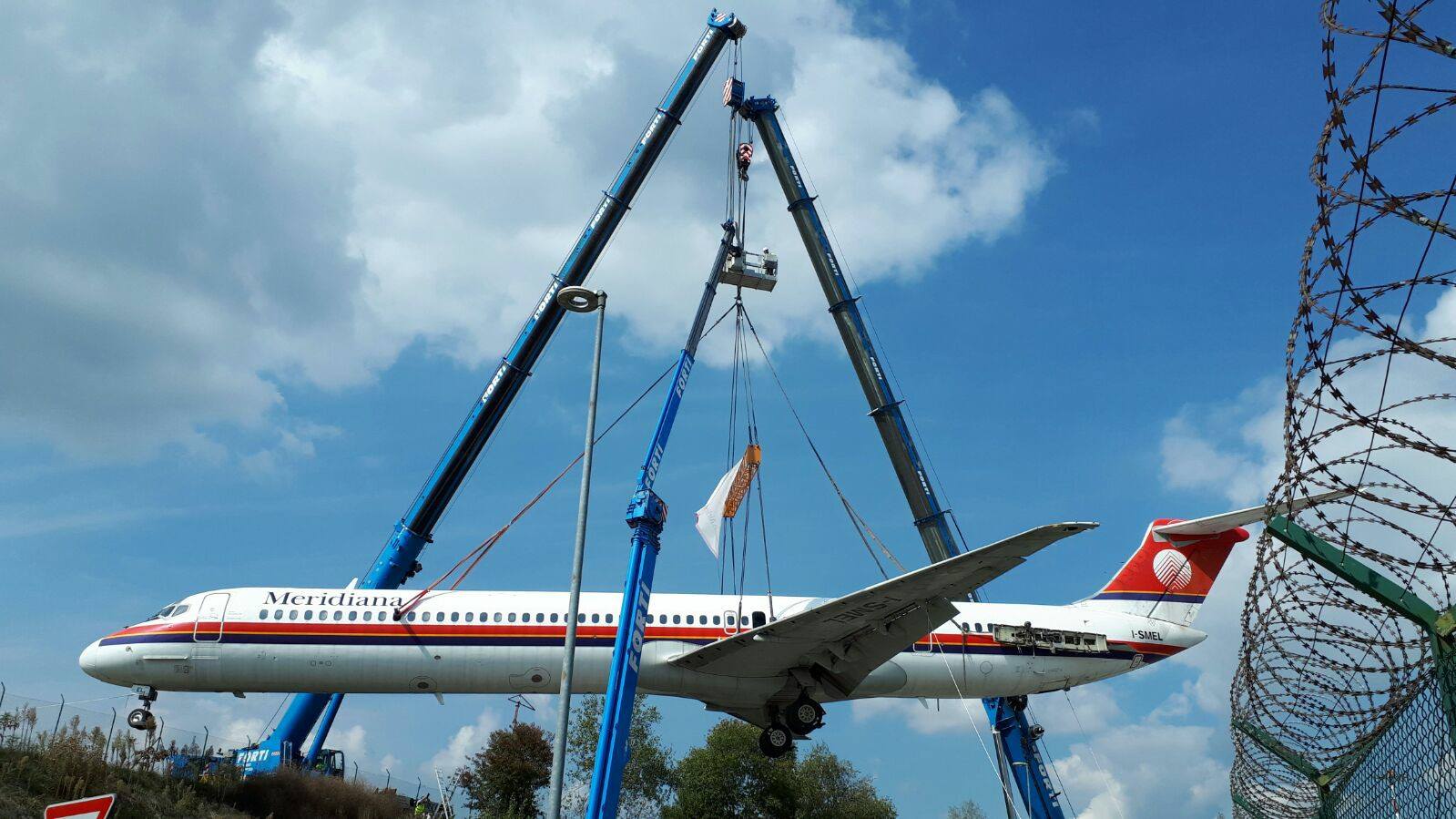 Meridiana atterra a Volandia col suo primo Md-80