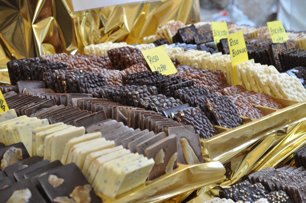 Olbia: cioccolatini in piazza per l'AIRC