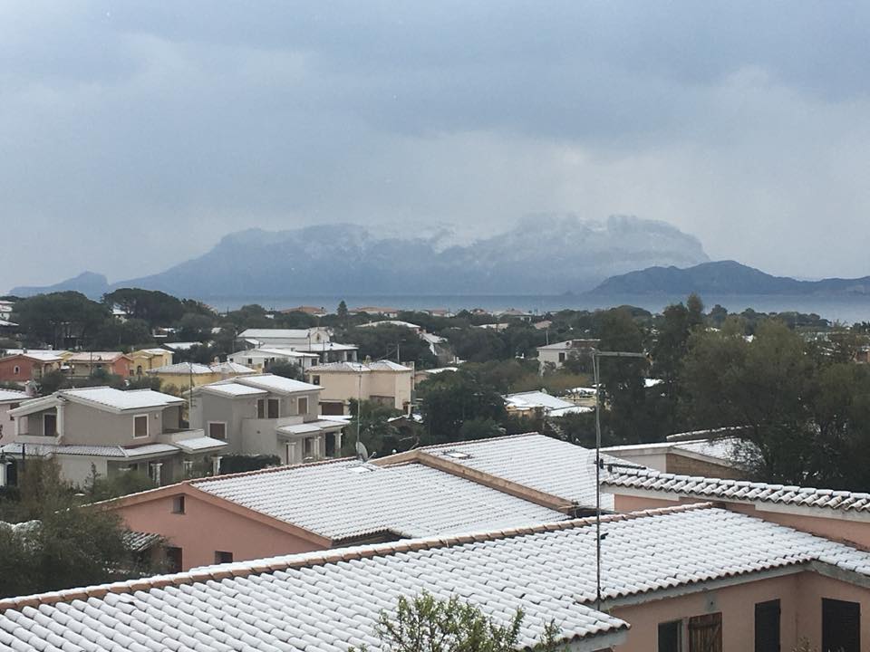 Olbia sotto la neve: le foto dei lettori